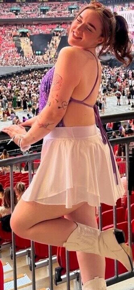 Eleanor Neale onlyfans pic