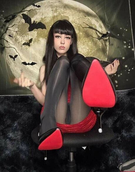 Madam Vampa onlyfans post