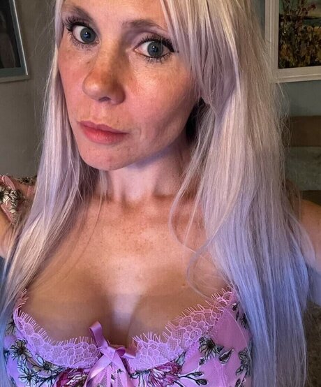 Donna Shepherd nude onlyfans leaks