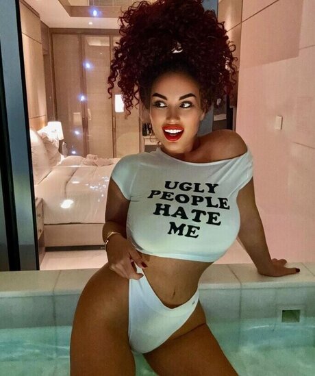 Paulina Fok onlyfans nude