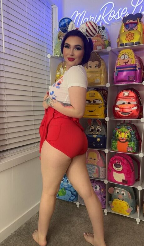 Mary Liven only fans leaks