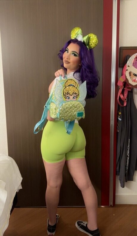 Mary Liven onlyfans model photos