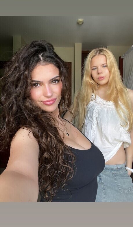 lindgrenrosie onlyfans leajs