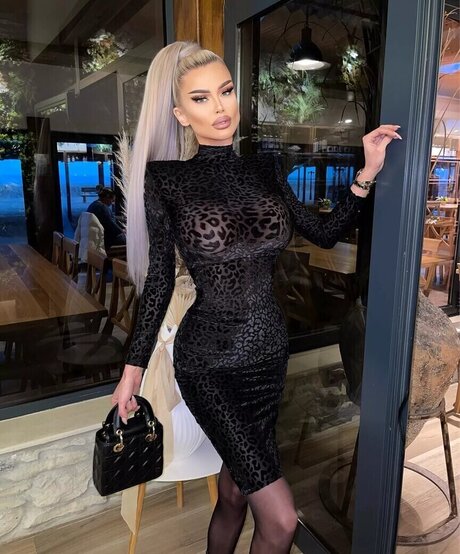 Adina Tatiana onlyfans model photo