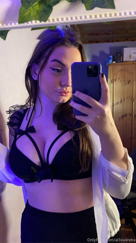 Al3xxandra onlyfans porn nude