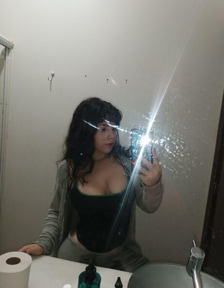 Jullyahr onlyfans leaked.