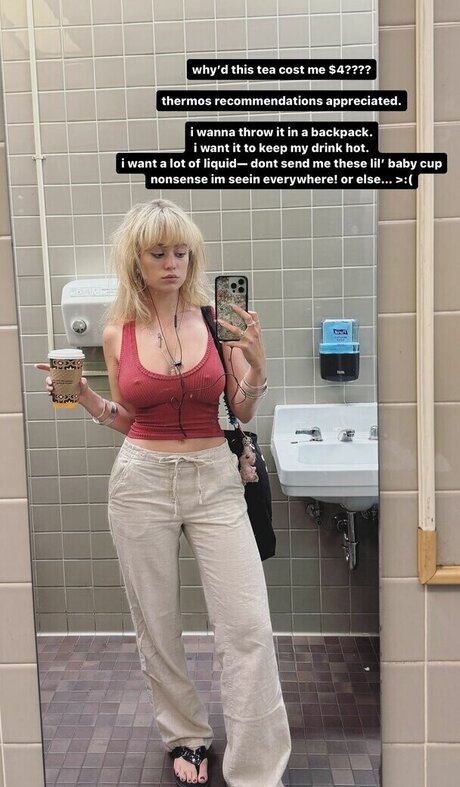 Ella Ballentine onlyfans photo