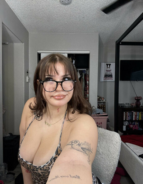 Isabel Pierce leaked onlyfans