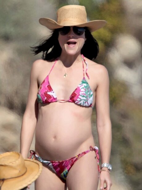 Selma Blair onlyfans post