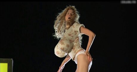 Selma Blair onlyfans