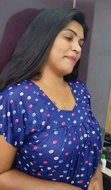 Reshma Cr onlyfans lean
