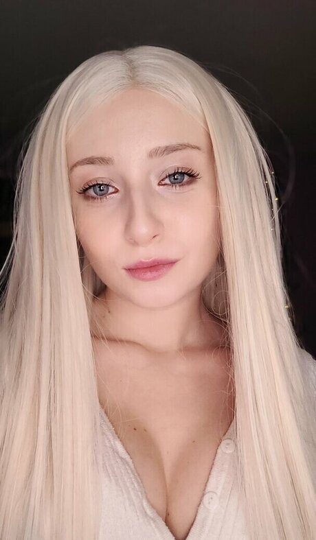 aheliana onlyfans strip