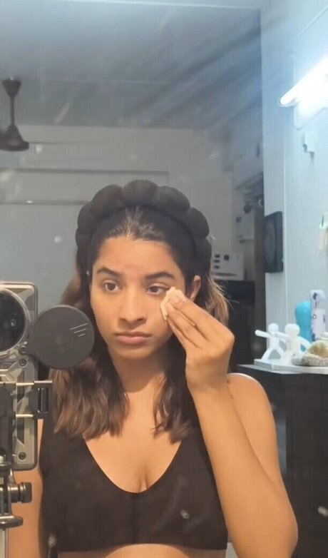 Aurora Sinclair onlyfans strip