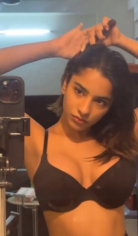 Aurora Sinclair onlyfans pics leaked