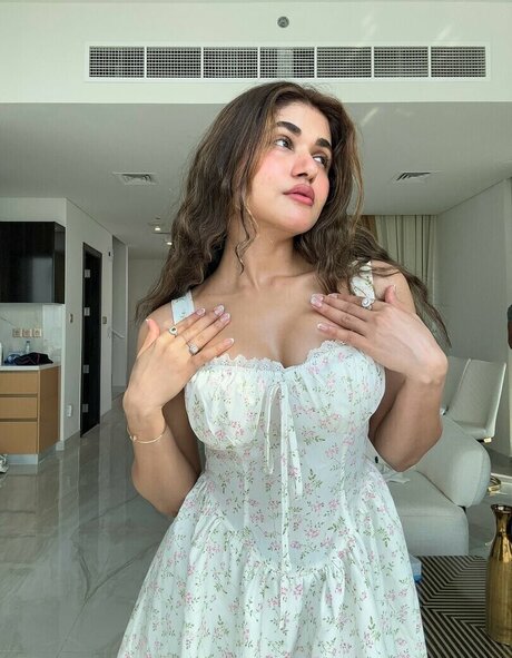 Soniya Singh Khatri onlyfans leaks