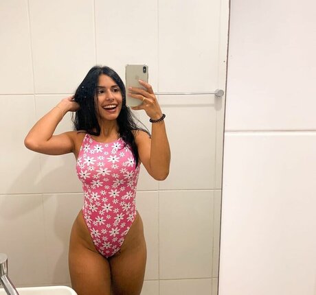 Lara Camilo tits onlyfans