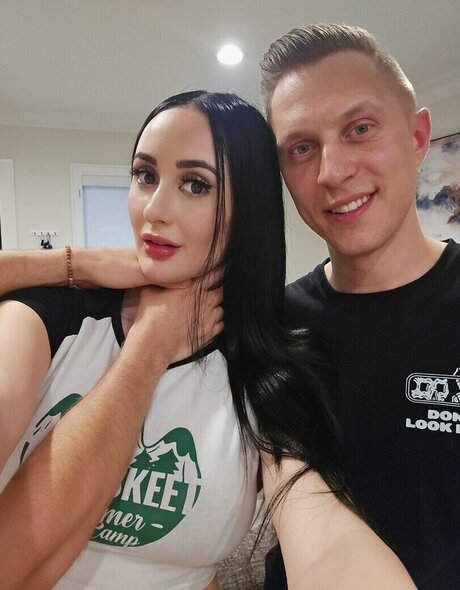 Goddess Violet Voss onlyfans fotos