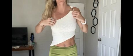 Beez ASMR onlyfans nudes leaked