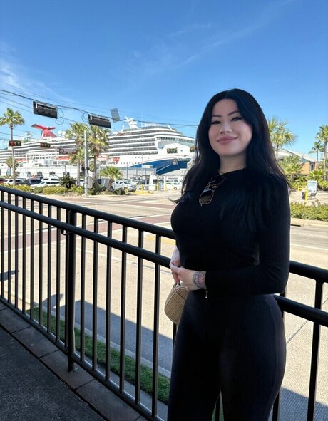 SamanthaKronos onlyfans model