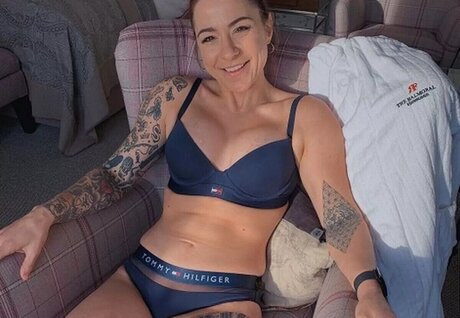 Lucy Spraggan onlyfans sex tape