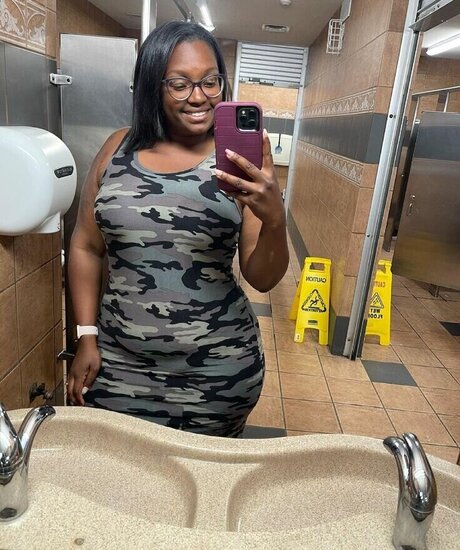 Miaa Sapphire leaks onlyfans porn