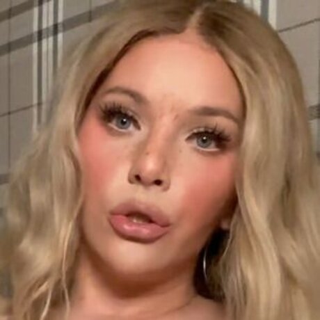 Savannah Sinn onlyfans leaj