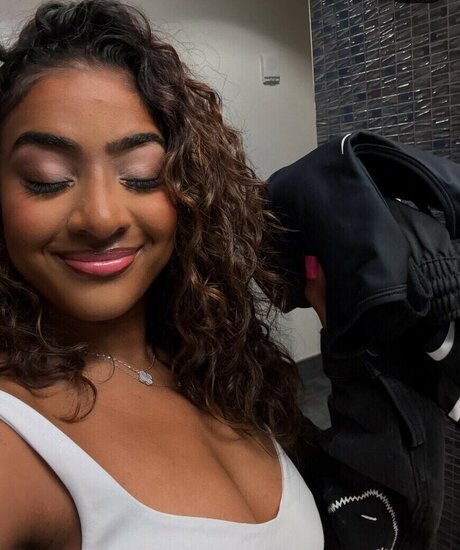 Deja Kelly onlyfans topless