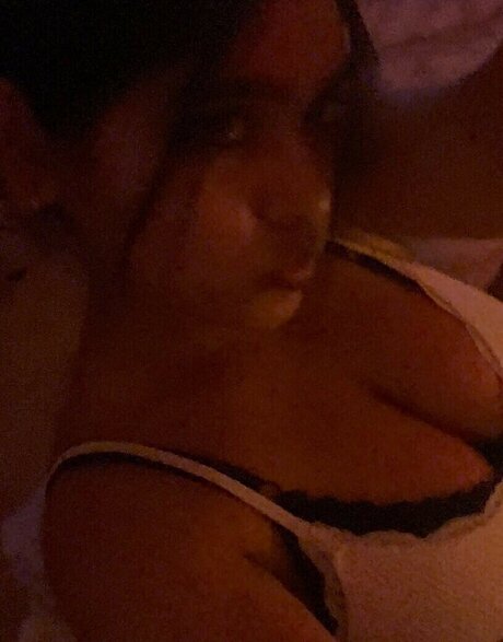 xyz riin onlyfans topless