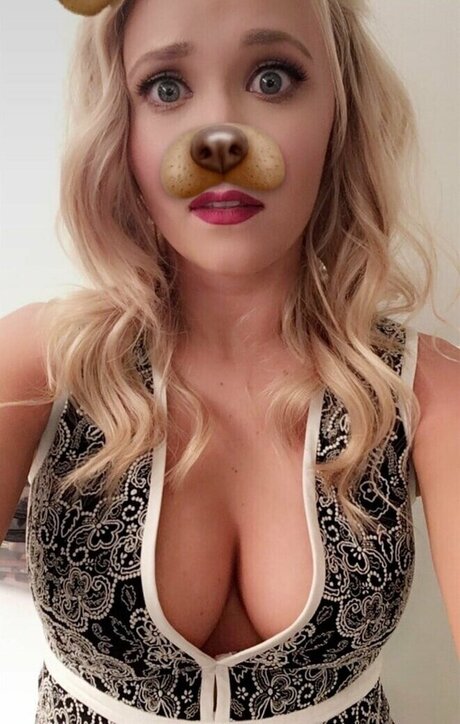 emilyosment onlyfans free porn