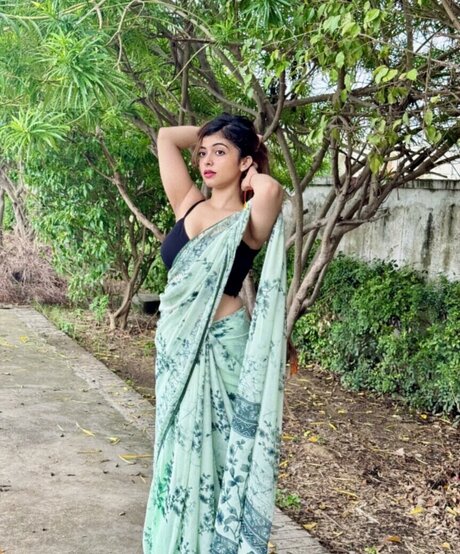 Riya Pandey Profile pic