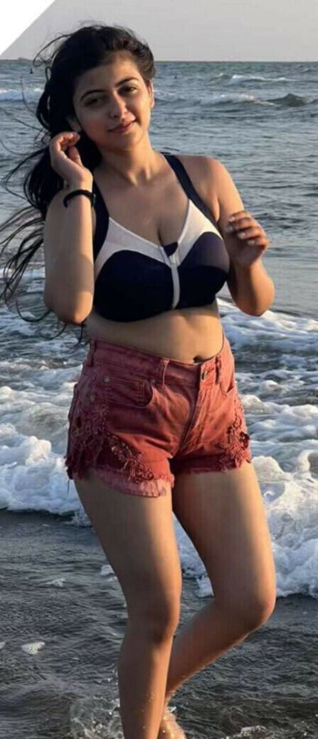 Riya Pandey onlyfans nudes