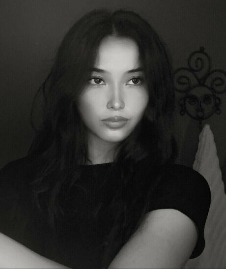 Aria Tehani Miller onlyfans creator