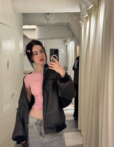 chr1swave onlyfans strip