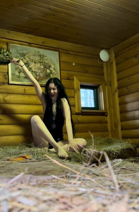 chr1swave onlyfans model