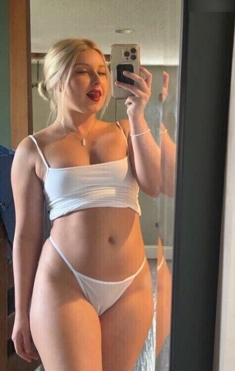 Motorsports Molly onlyfans naked leak