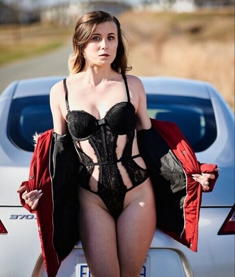 Playfuldeedee onlyfans nude tits