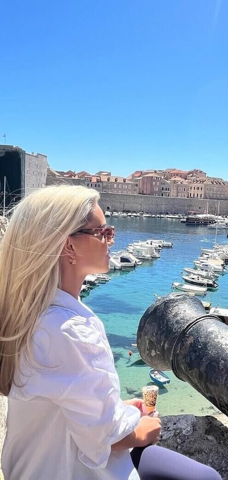 Eilidh Scott onlyfans leaks nudes