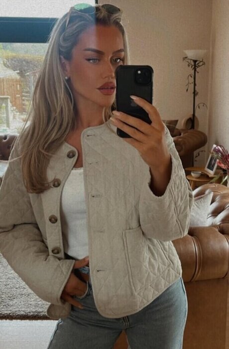 Eilidh Scott onlyfans leaks.