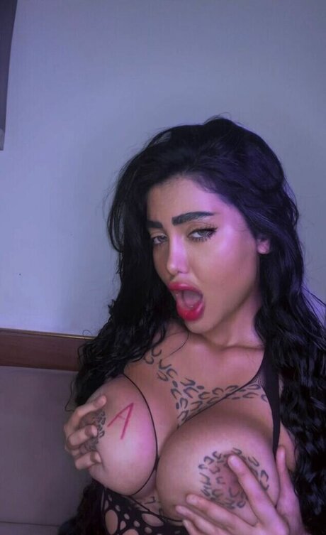 Aida Nikbakhti onlyfans
