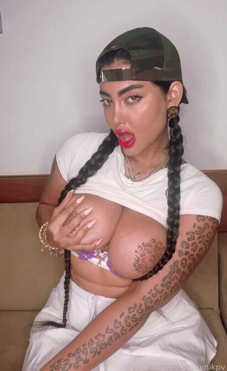 Aida Nikbakhti leaked onlyfans