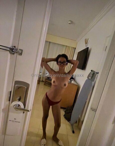 dailylunaxx onlyfans porn leak