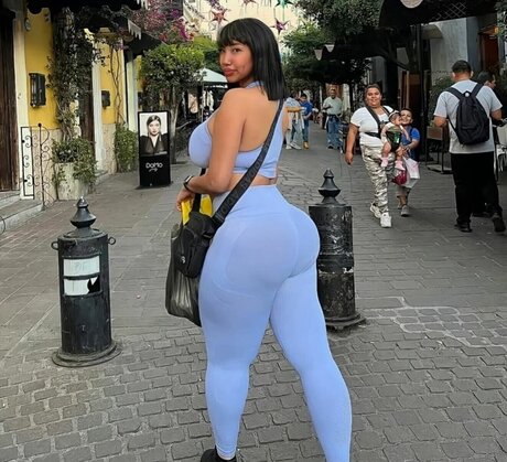 Samaela Ferrari desnuda onlyfans