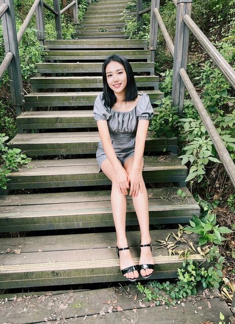 Thea Lee porn only fans