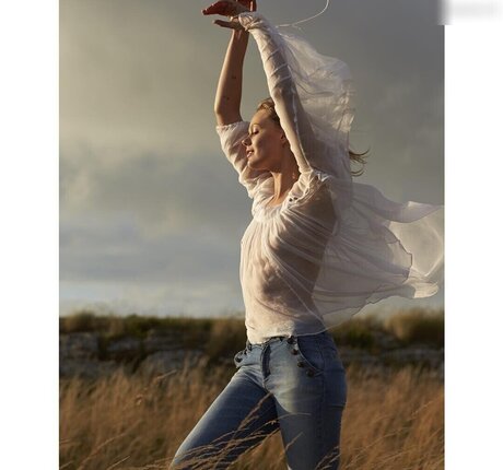 Frida Gustavsson onlyfans naked leak