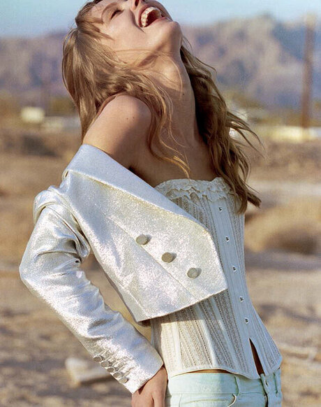 Frida Gustavsson onlyfans nudes