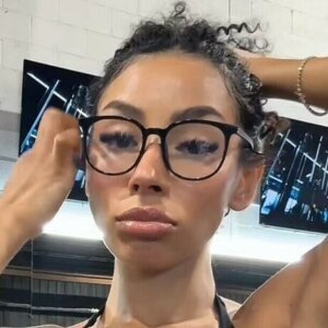 Mia Sorety onlyfans porn