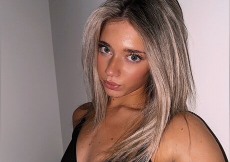 Katelyn Breann onlyfans sextape