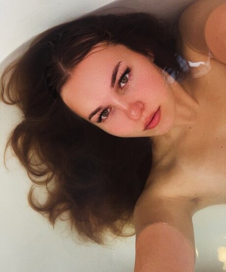 Cassie Claire leak only fans