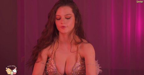 Lorienn only fans naked