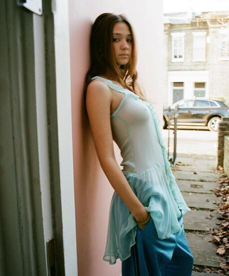 Alice Mcnally onlyfans leaked dirtyship